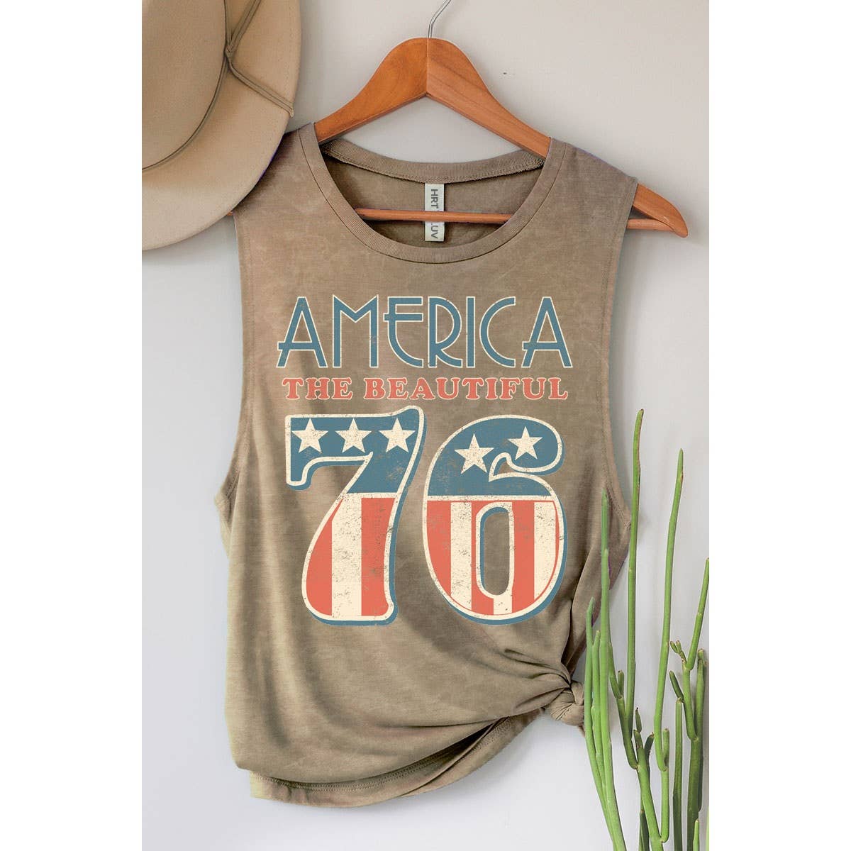 AMERICA 76 GRAPHIC TANK TOP: Montana Boho Western Spirit Fashion