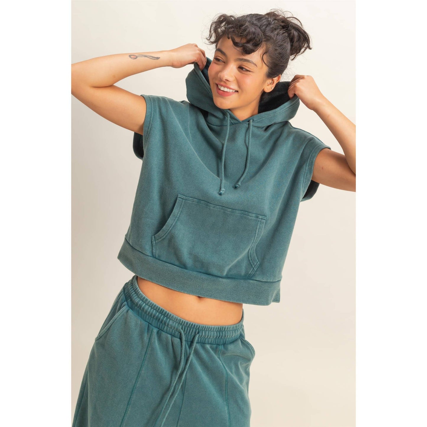 Hoodie: Acid Washed Sleeveless Hooded Kangaroo Pocket Top