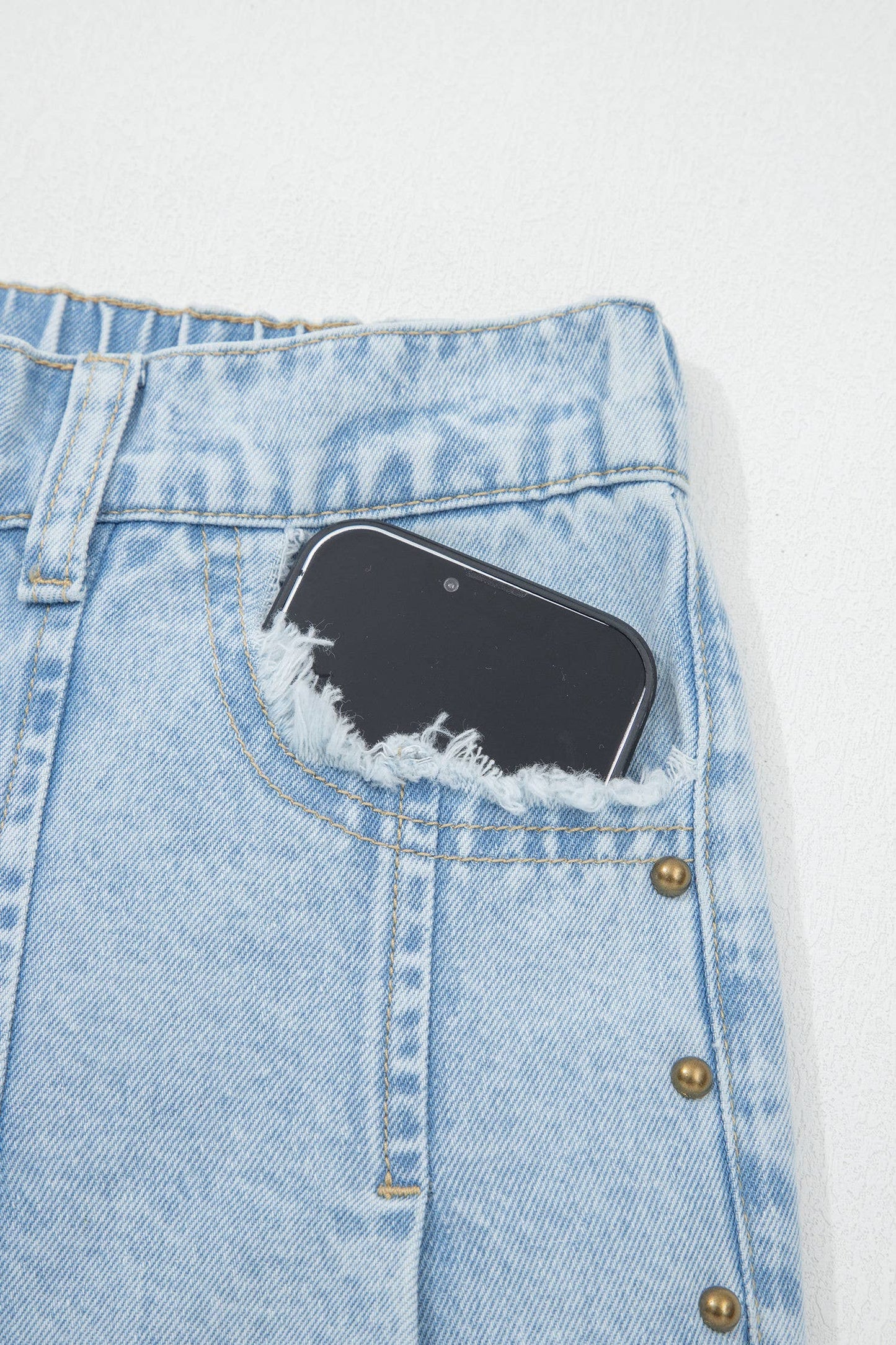 Studded Side Slit Leg Frayed Pocketed Wide Leg Jeans