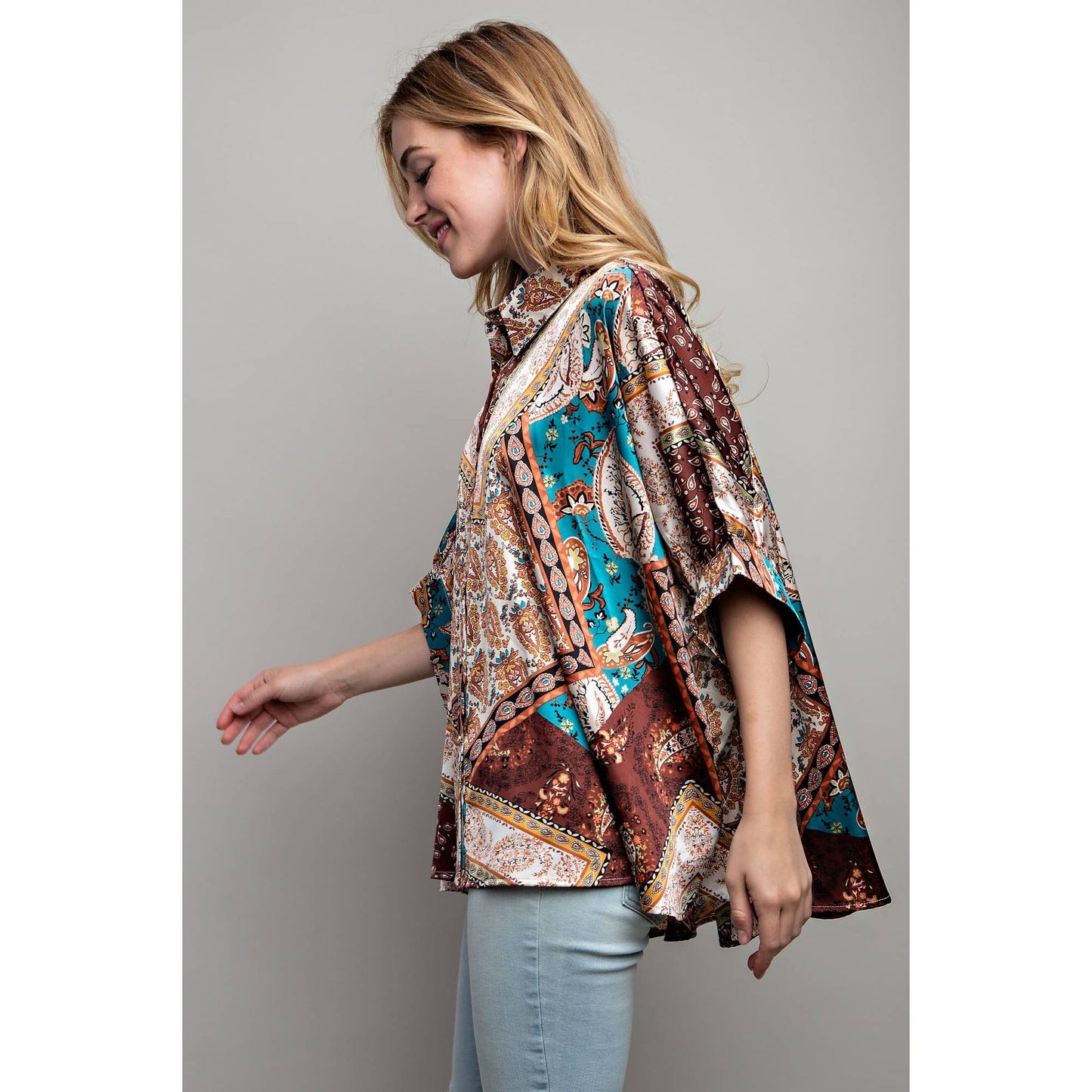 Simply Irresistible, Be the showstopper: LIGHT SATIN PRINT SHIRT