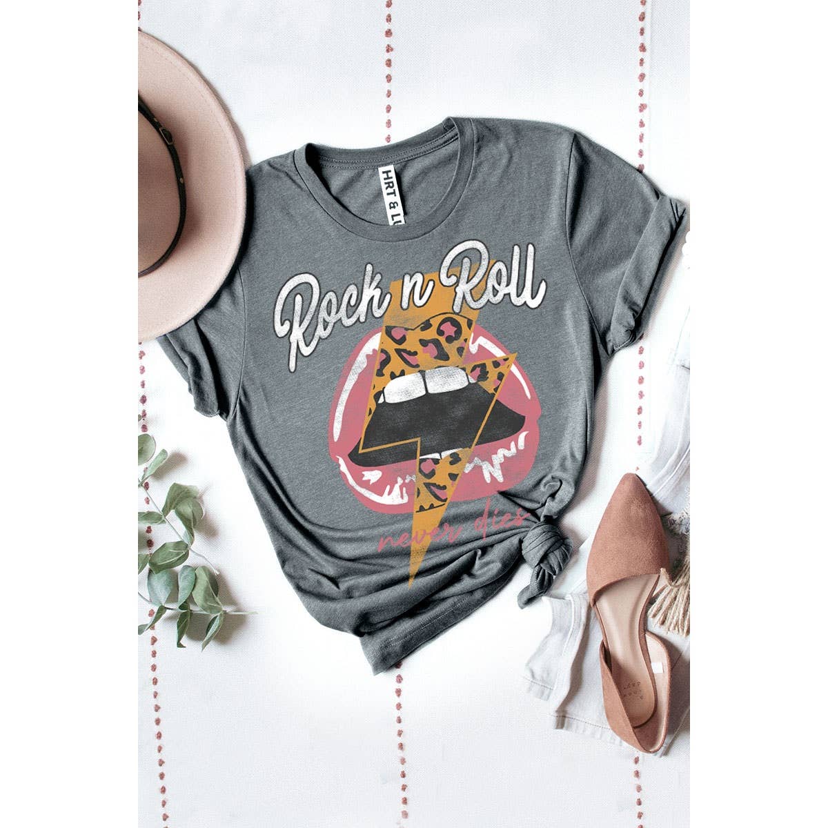 FREE SPIRIT DREAMER Series: ROCK AND ROLL NEVER DIES WASHED GRAPHIC TEE