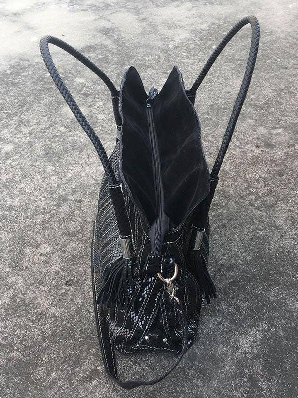 Montana Boho Western Spirit Fashion: This yummy fashion speaks to your boho western spirit, and this statement is a true Yellowstone-Vibe: Split-joint Striped Shoulder Sling Leather Bag