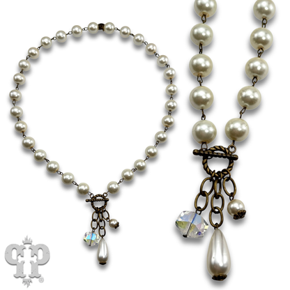 "Ripples of YELLOWSTONE" Jewelry: Linked glass pearl necklace with bead charms