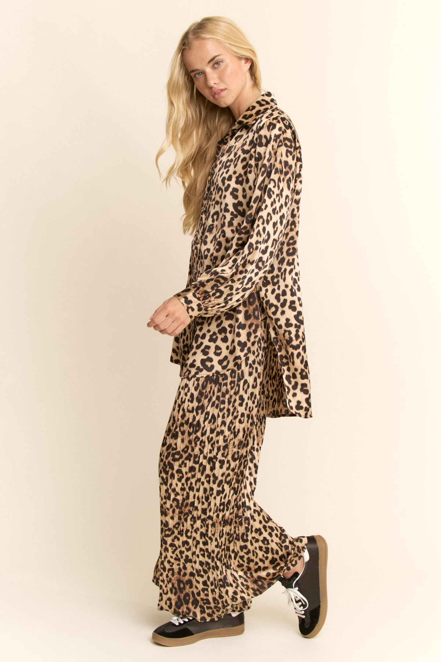 FREE SPIRIT DREAMER Series: LONG-SLEEVEM BLOUSE WIDE LEG PLEATED PANTS