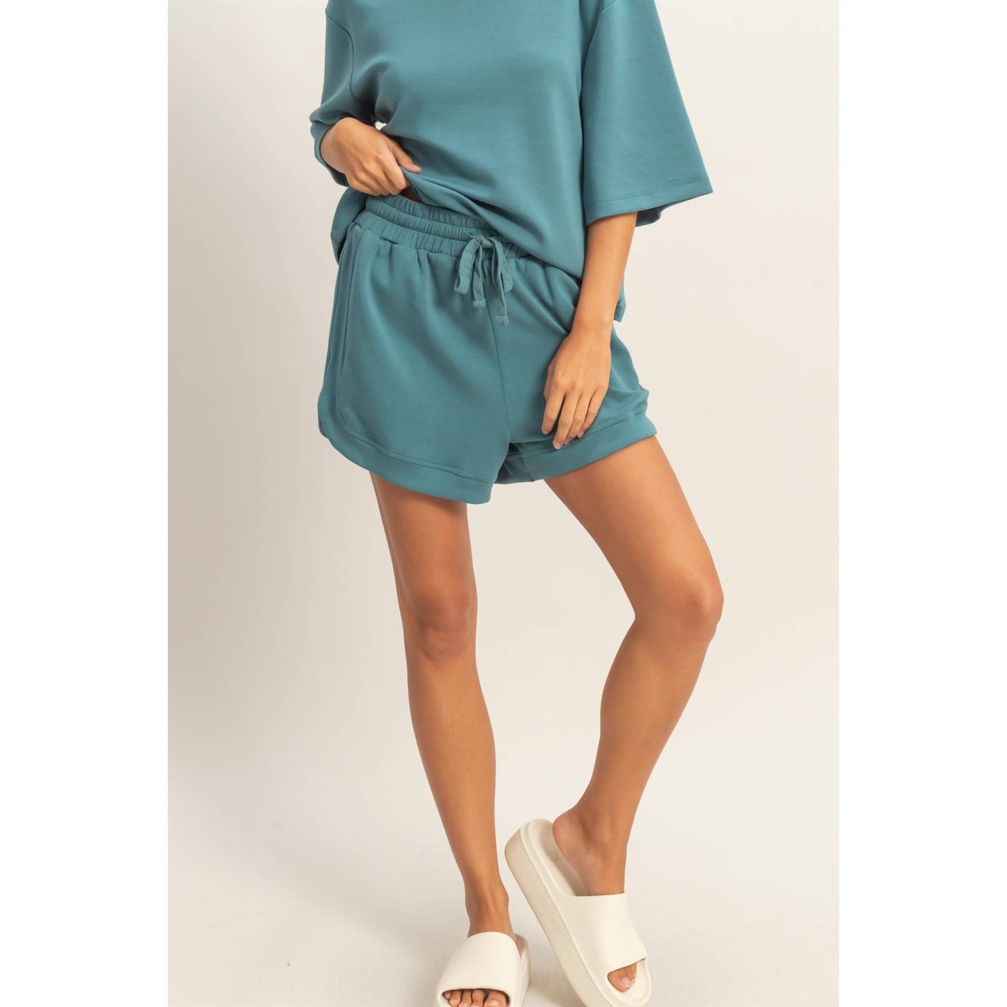 Elasticized Waist Loose Shorts