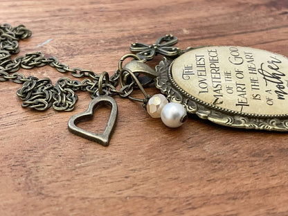 The loveliest masterpiece of the Heart of God Mom necklace