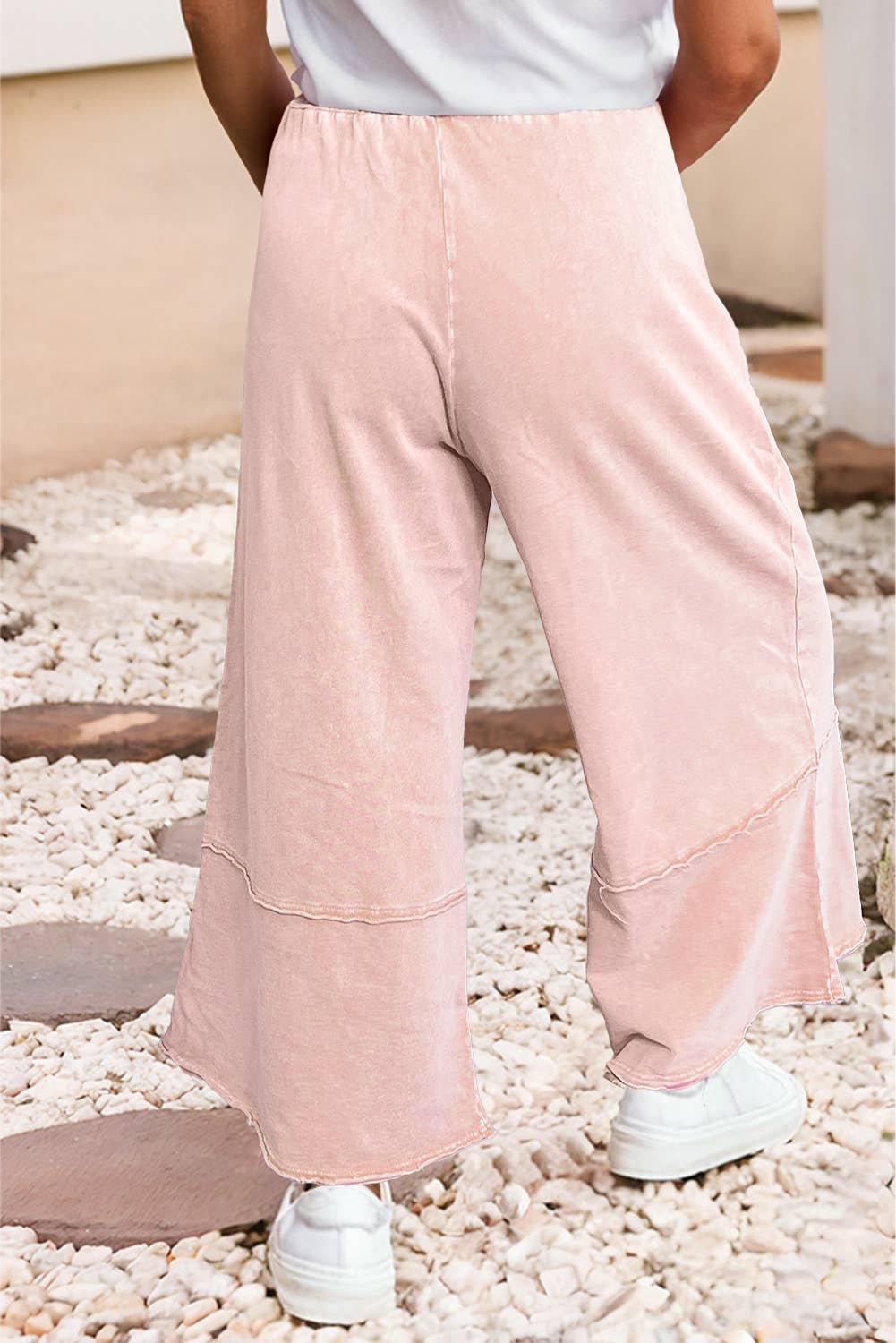 Floral Patch Mineral Washed Terry Knit Cropped Pants (Pink)