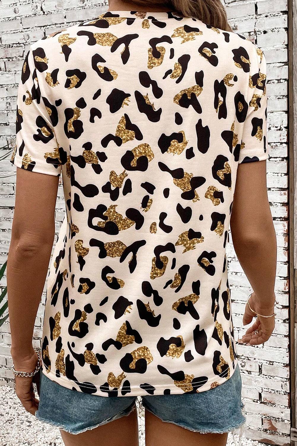 Montana Boho/Western Essentials: Leopard Print Round Neck Casual T Shirt
