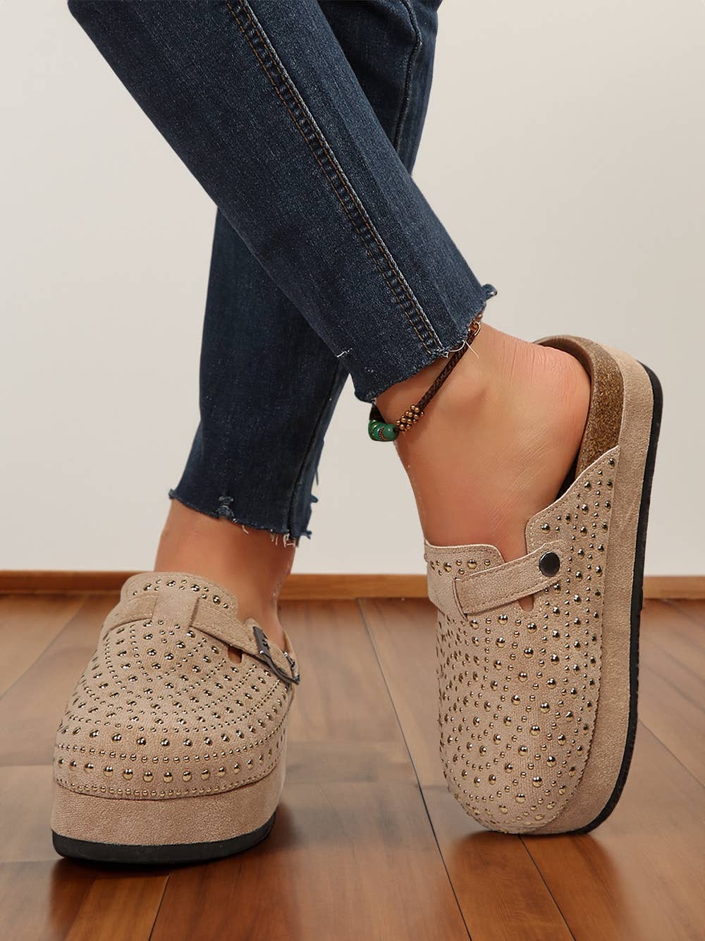 FREE SPIRIT DREAMER Series: Rivet Buckle Closed Toe Platform Slippers