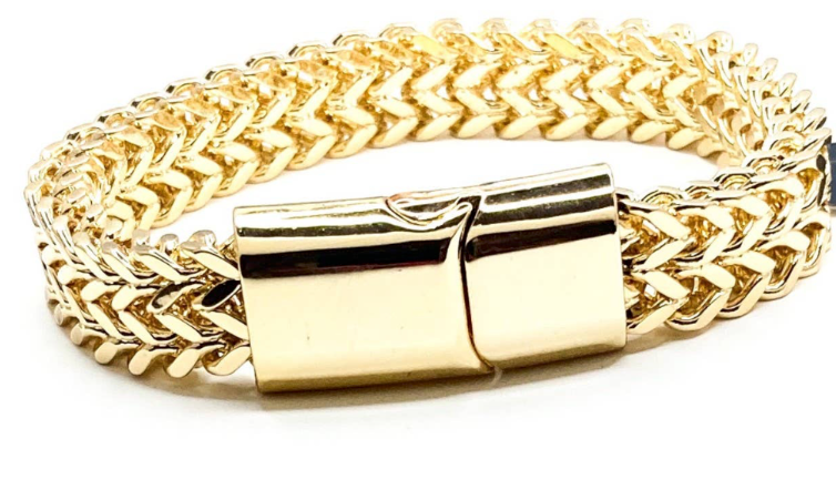 VOGUE—Runway Series: Gold Mesh Magnetic Chain  Bracelet
