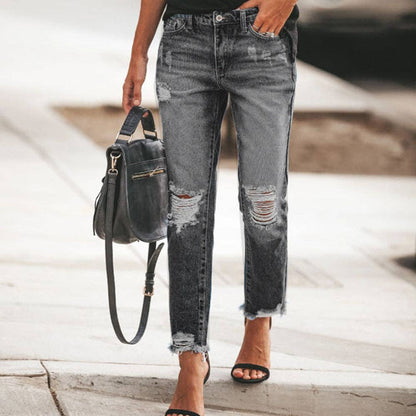 FREE SPIRIT DREAMER Series: Boho & Free-People loving styles. Casual Retro Ripped Jeans