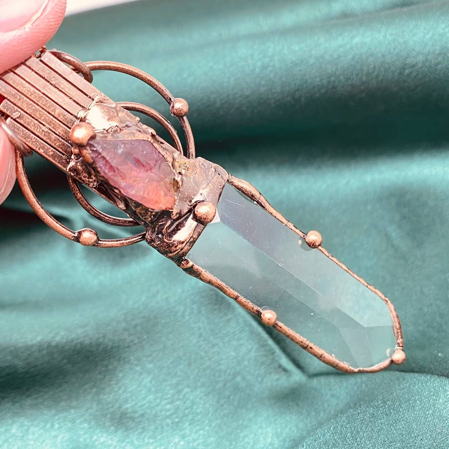 Rocky Mountain Spirit Jewelry: Vingtage Sword-Shaped Stone Crystal Pendant Necklace