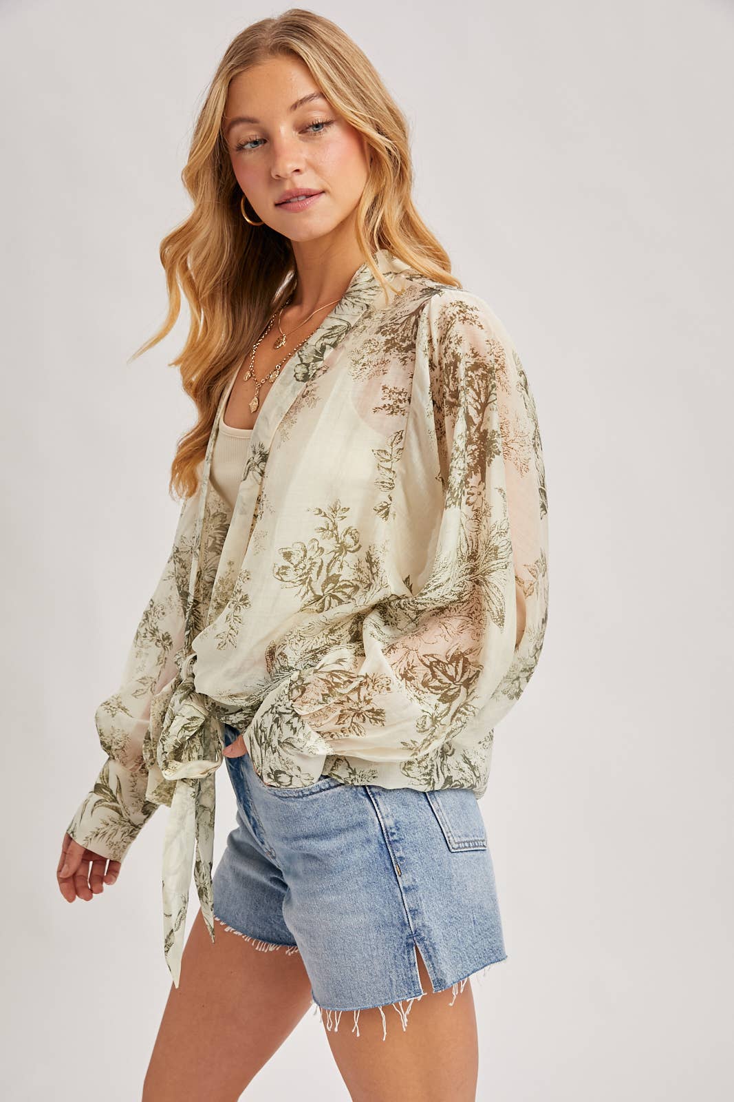 FREE SPIRIT DREAMER Series: BOTANICAL PRINT TIED FRONT BALLOON SLEEVED KIMONO