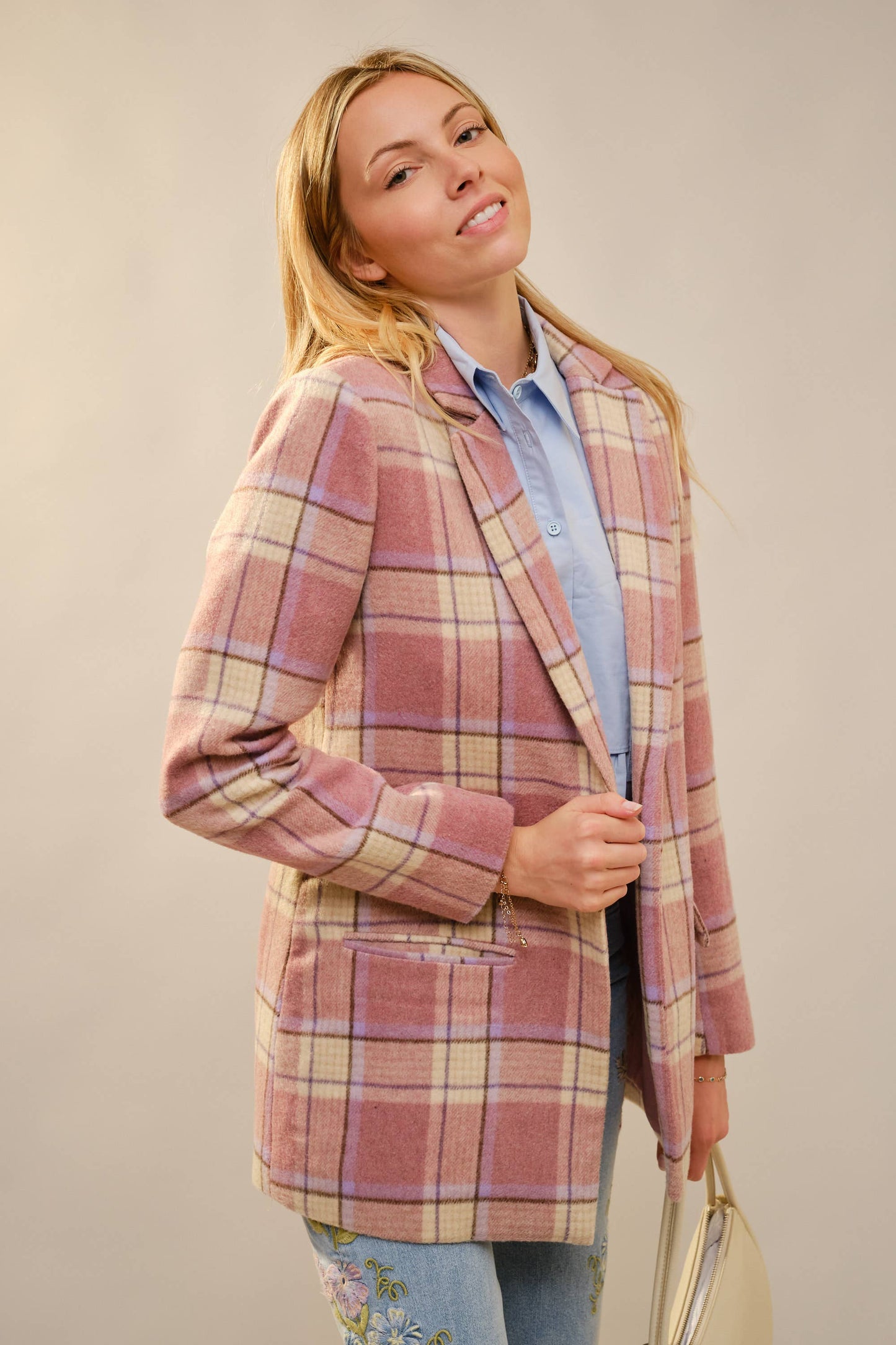 FREE SPIRIT DREAMER: Boho & Free-People loving styles. Plaid Pearl Button Blazer