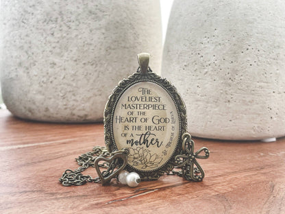 The loveliest masterpiece of the Heart of God Mom necklace