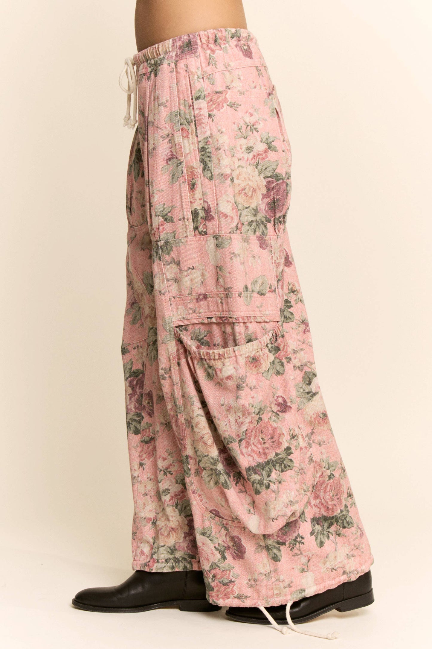 FLOWER PRINTED DENIM WAIST DROPPED POCKETS PANT—FREE SPIRIT DREAMER Series