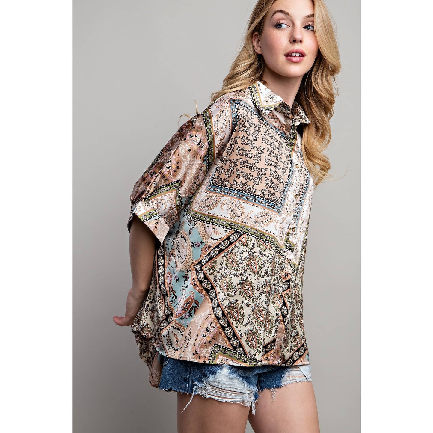 Simply Irresistible, Be the showstopper: LIGHT SATIN PRINT SHIRT