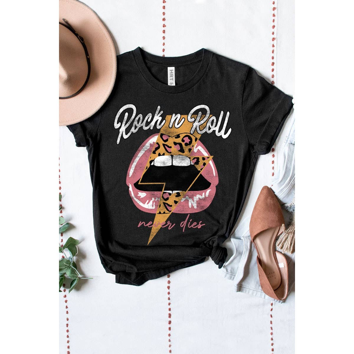 FREE SPIRIT DREAMER Series: ROCK AND ROLL NEVER DIES WASHED GRAPHIC TEE